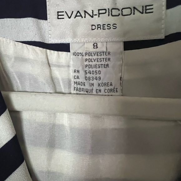 Maxi Sleeveless Classic Evan Picone Navy and White tailored with brass buttons - Picture 4 of 5